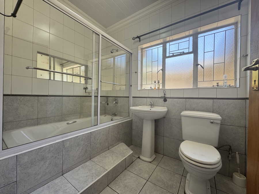 4 Bedroom Property for Sale in Neserhof North West